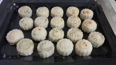 

October 02 2018 07:33:30.:红薯糯米韭菜馅素菜月饼
